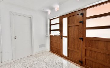 Property slide 7