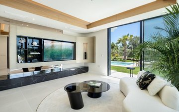 Property slide 10