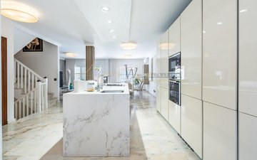 Property slide 19