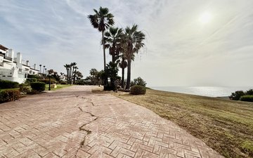 Property slide 21