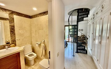 Property slide 32