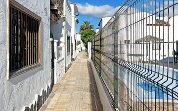 Property slide 17