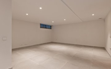 Property slide 25