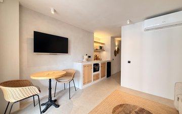 Property slide 20