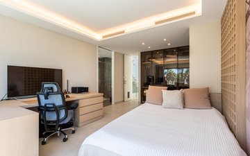 Property slide 18