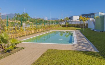 Property slide 44