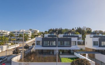 Property slide 48