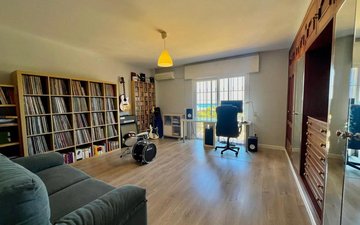 Property slide 25