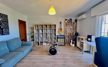 Property slide 10