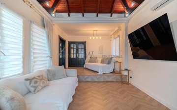 Property slide 20