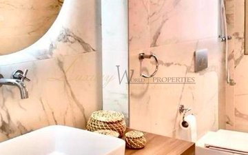 Property slide 32