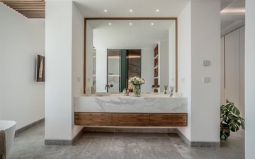 Property slide 24