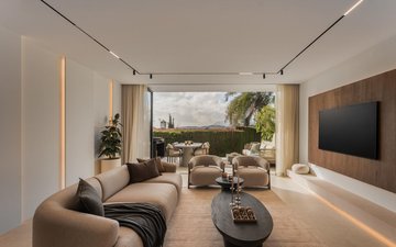 Property slide 18