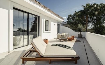 Property slide 21