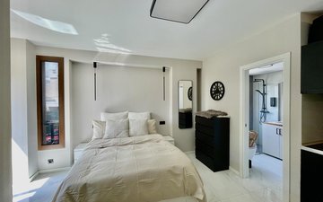 Property slide 10