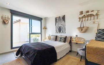 Property slide 10