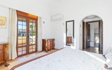 Property slide 19