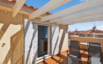 Property slide 25