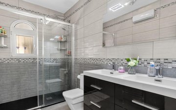 Property slide 16