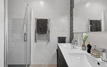 Property slide 20