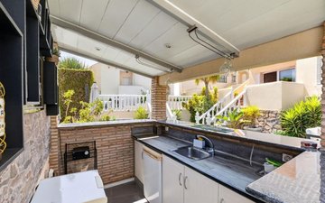 Property slide 32