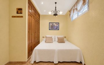 Property slide 22