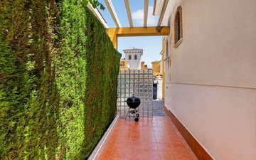 Property slide 32