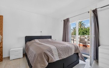 Property slide 18