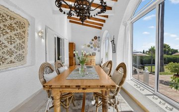 Property slide 32