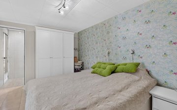 Property slide 18