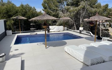 Property slide 22