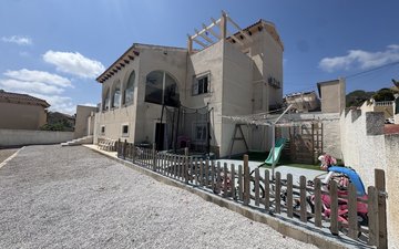Property slide 32