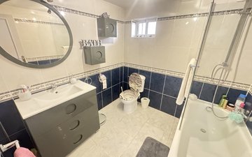 Property slide 18