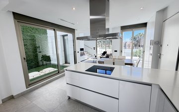 Property slide 10