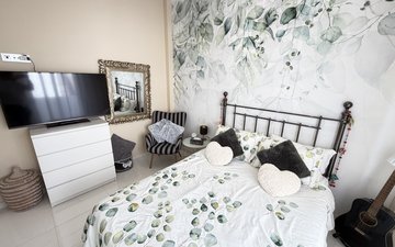 Property slide 17