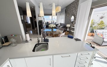 Property slide 21