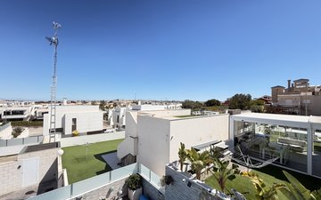 Property slide 32