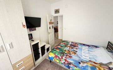 Property slide 17