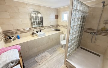 Property slide 24