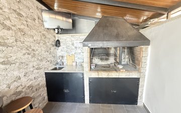 Property slide 22