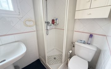 Property slide 16