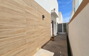 Property slide 32
