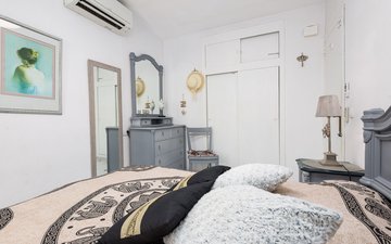 Property slide 33