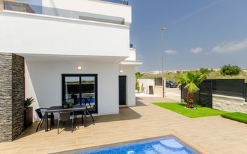 Property slide 32