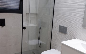 Property slide 17