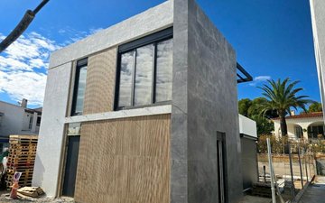 Property slide 10