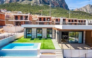 Property slide 32