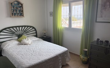 Property slide 32