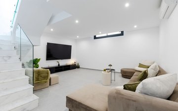Property slide 17