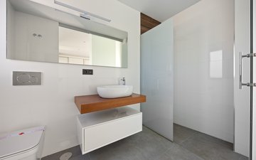 Property slide 20